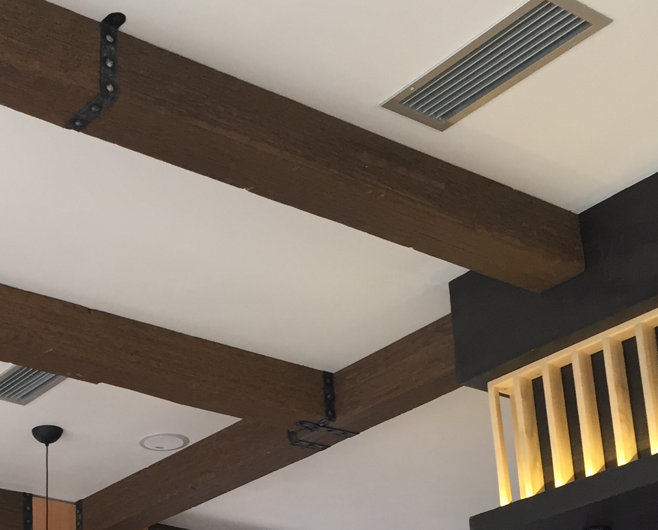 Travi legno in polistirolo - soffitti in finto legno FAI DA TE - travi e pannelli per soffittI effetto legno antico